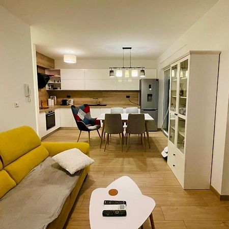 Alida Valli Apartment Kastela Exterior photo