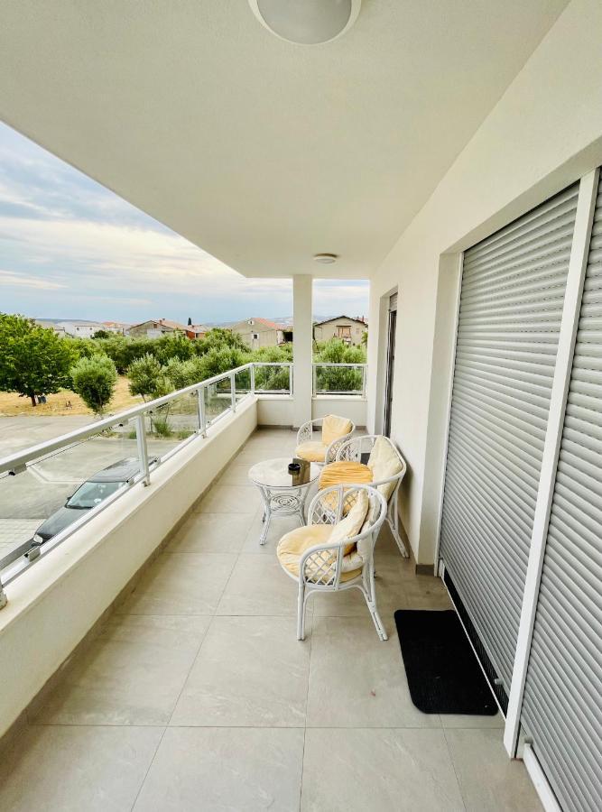 Alida Valli Apartment Kastela Exterior photo